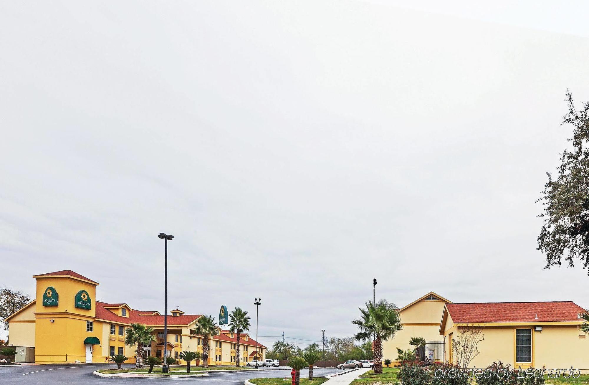 La Quinta Inn By Wyndham San Antonio Brooks City Base Zewnętrze zdjęcie